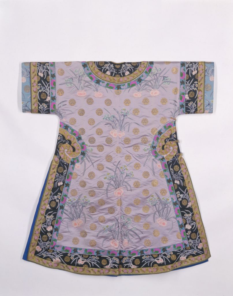 图片[2]-Snow Grey Satin Embroidered Narcissus Gold Birthday Pattern “0611” Clothes-China Archive